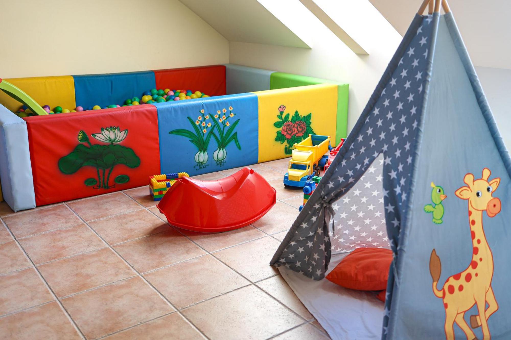 Amelia Apartamenty - Sala Zabaw, 2 Sypialnie, Garaz Podziemny Władysławowo Exteriör bild